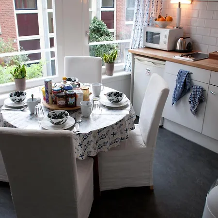 Bed & Breakfast Westviolet 2*