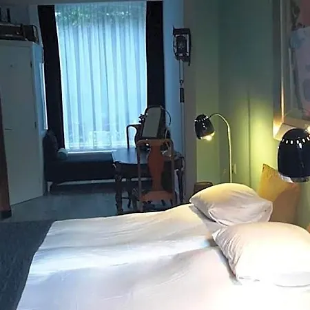 Westviolet Bed & Breakfast 3*