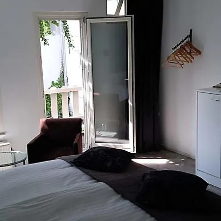Westviolet Bed & Breakfast 3*